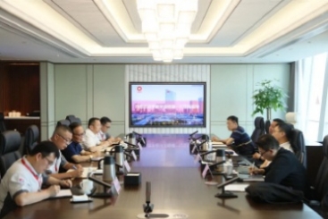中國建材集團總經理李新華來中國巨石調研