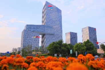 點(diǎn)贊！中國(guó)巨石榮登2023年玻璃纖維十大品牌榜單之首
